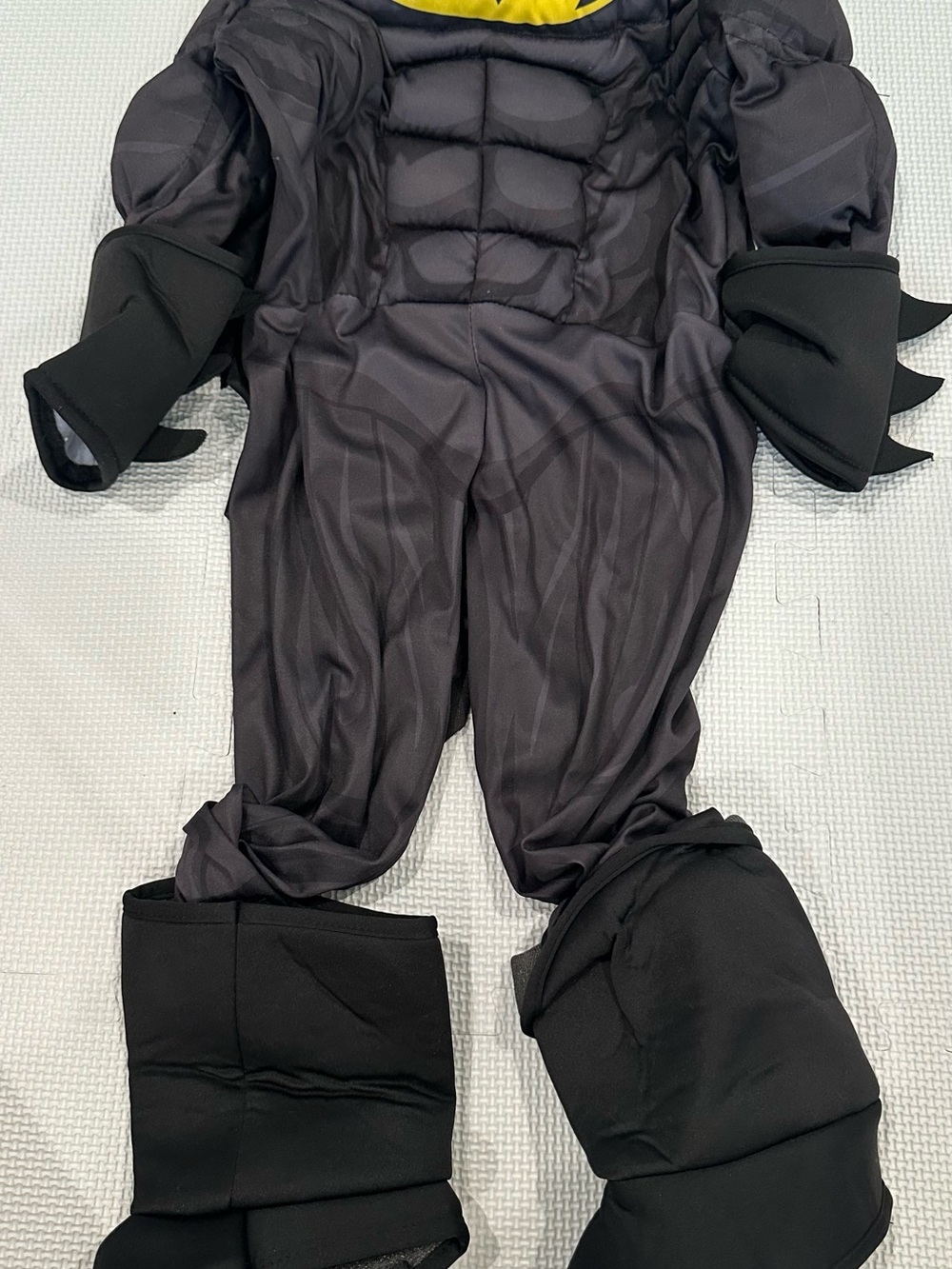 DC Batman Kids Costume - Black and Yellow - Picture 2 of 4